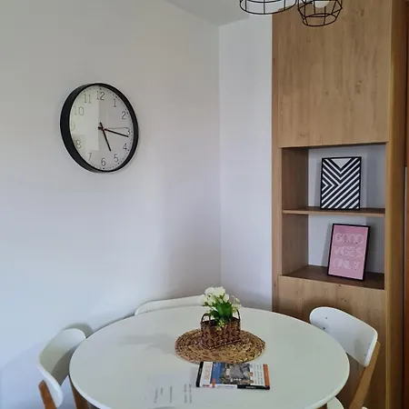 Bella 7 Apartment